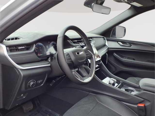 New 2025 Jeep Grand Cherokee 4WD image 8