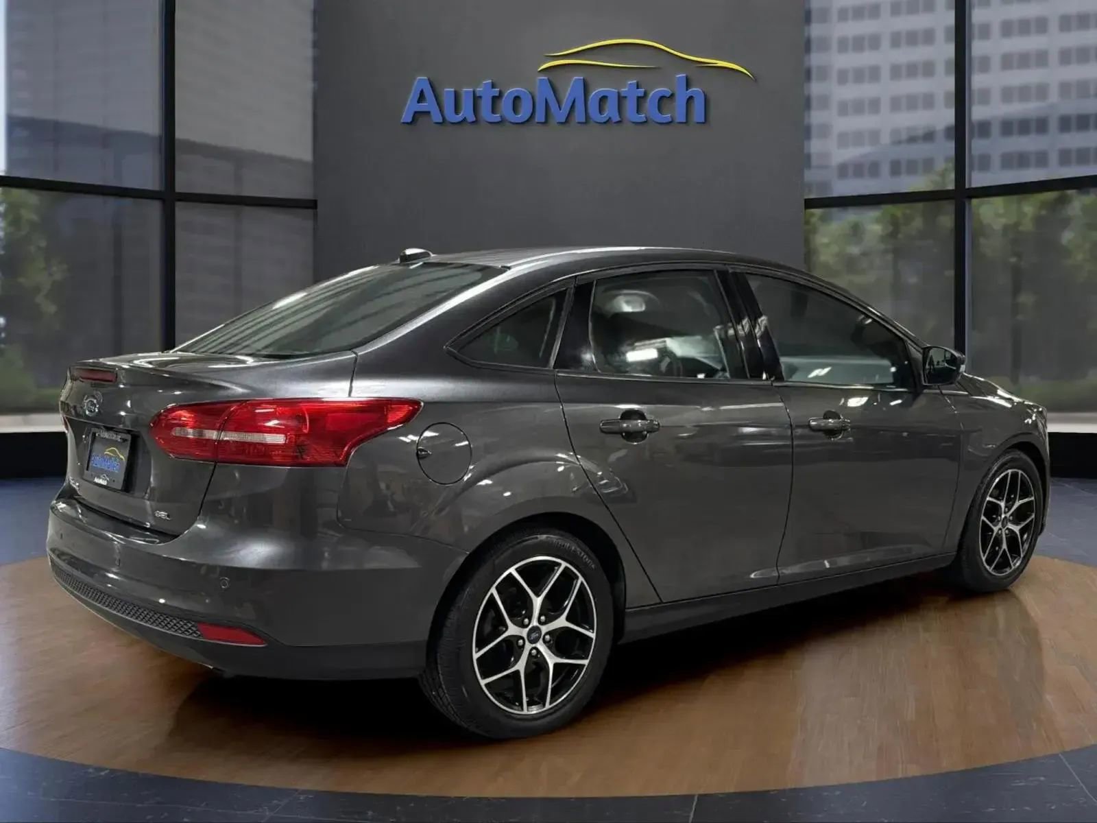 Used 2018 Ford Focus SEL image 9