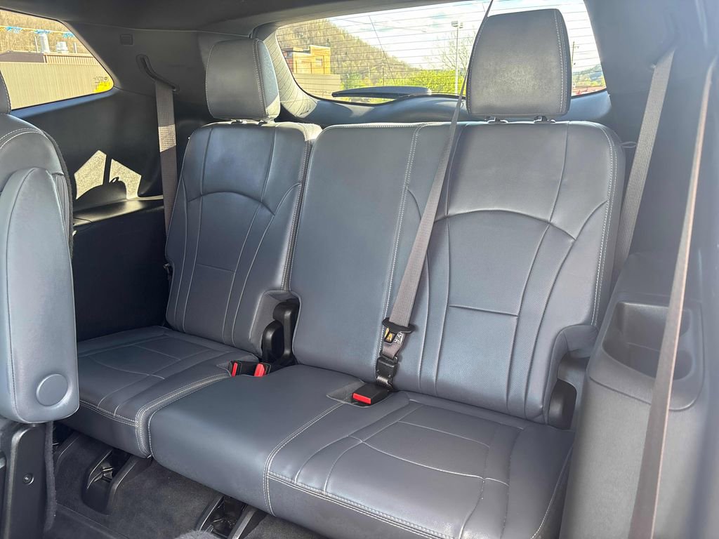 Used 2023 Buick Enclave Essence w/ Experience Buick Package AWD/4WD image 26