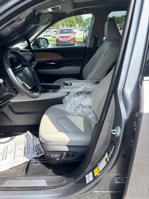 Used 2025 Toyota Grand Highlander AWD Hybrid image 5