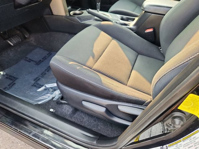 Used 2013 Toyota RAV4 XLE AWD/4WD image 19
