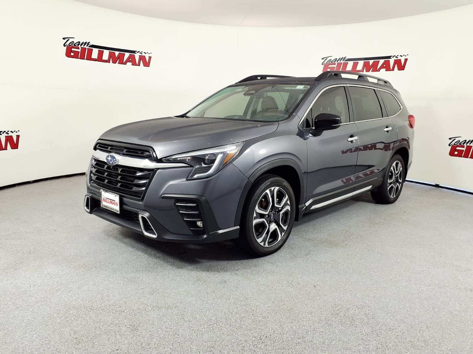 Used 2025 Subaru Ascent Touring image 2