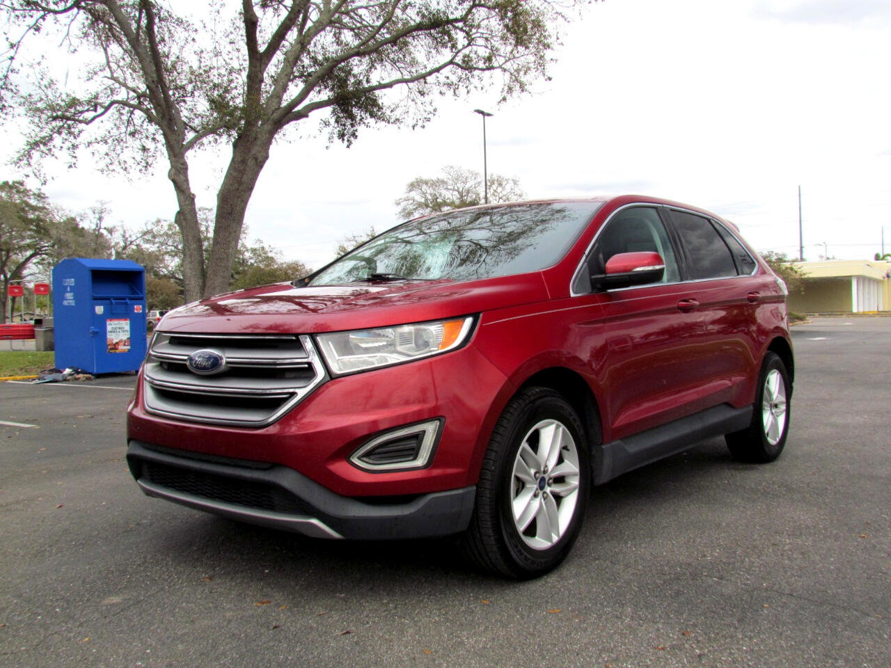 Used 2017 Ford Edge SEL w/ Equipment Group 201A image 2