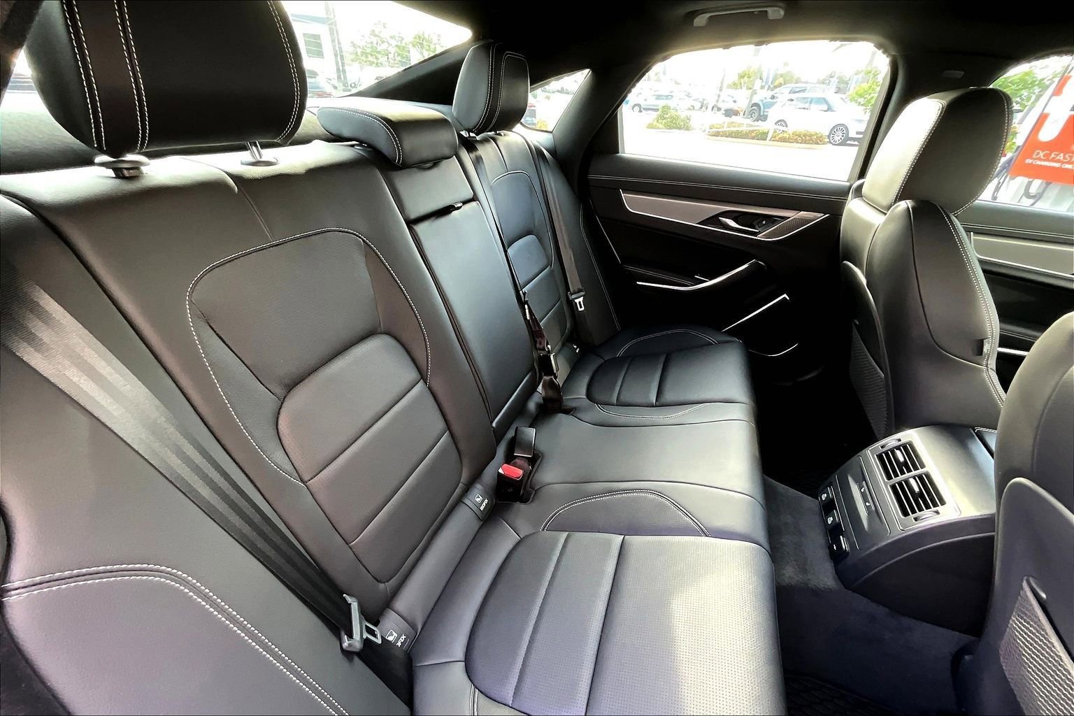 Used 2024 Jaguar XF R-Dynamic SE image 27