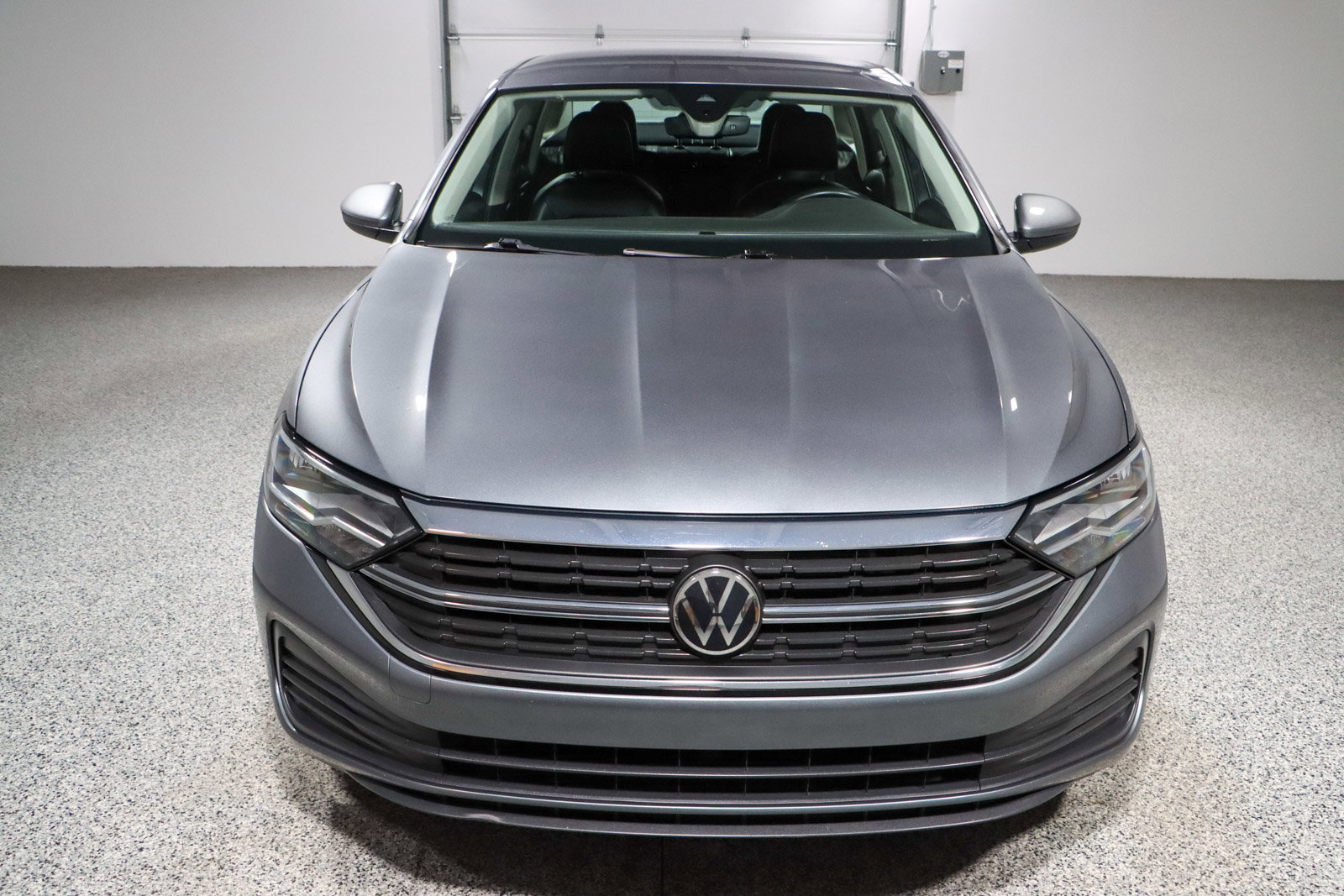 Used 2024 Volkswagen Jetta SE image 4