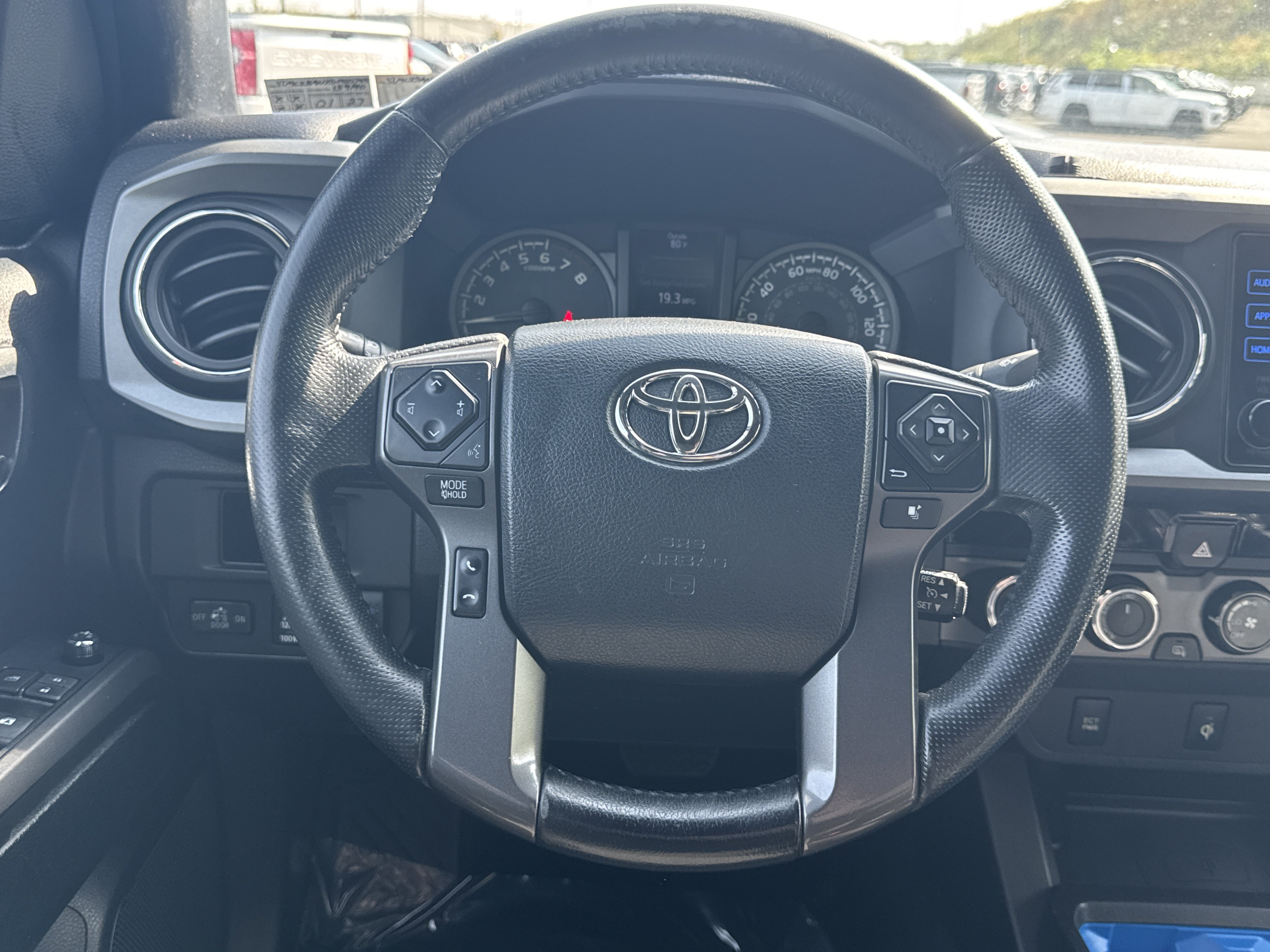 Used 2016 Toyota Tacoma TRD Off-Road w/ Towing Package AWD/4WD image 6