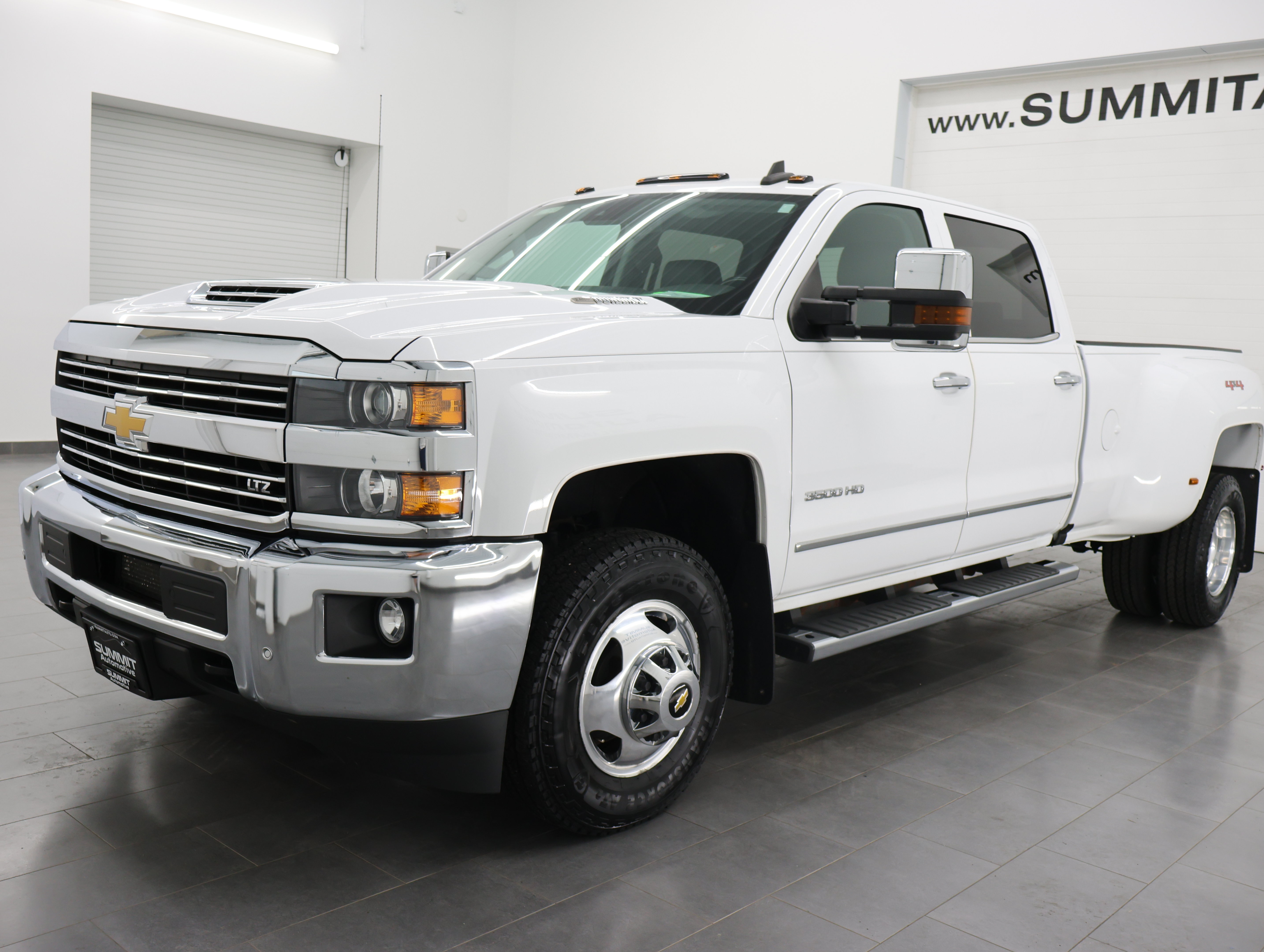 Used 2019 Chevrolet Silverado 3500 LTZ w/ Duramax Plus Package AWD/4WD image 7