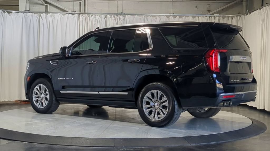 Used 2023 GMC Yukon Denali AWD/4WD image 8