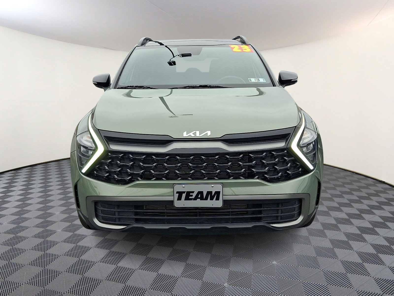 Used 2023 Kia Sportage X-Line w/ X-Line Premium Package image 2