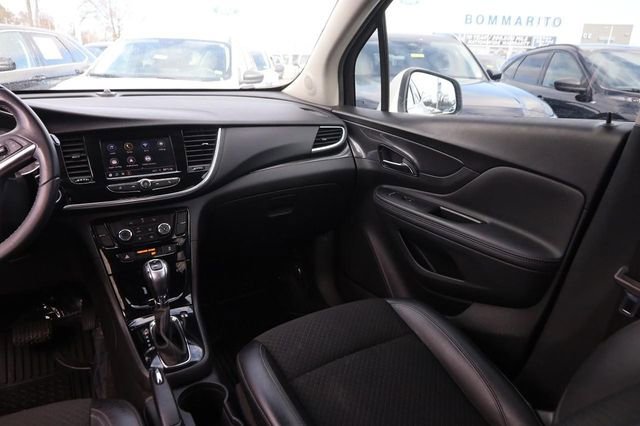 Used 2022 Buick Encore Preferred w/ Safety Package image 23