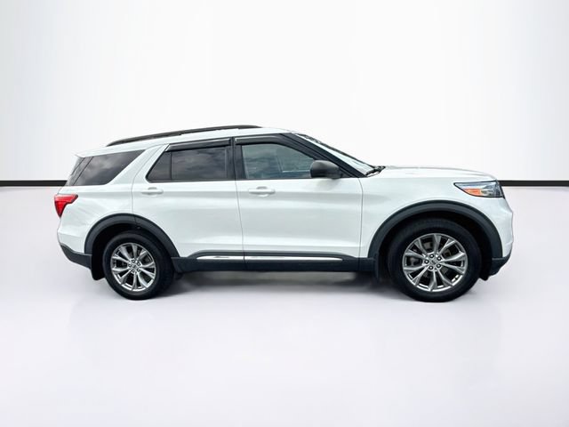 Certified 2022 Ford Explorer XLT w/ Equipment Group 202A AWD/4WD image 12
