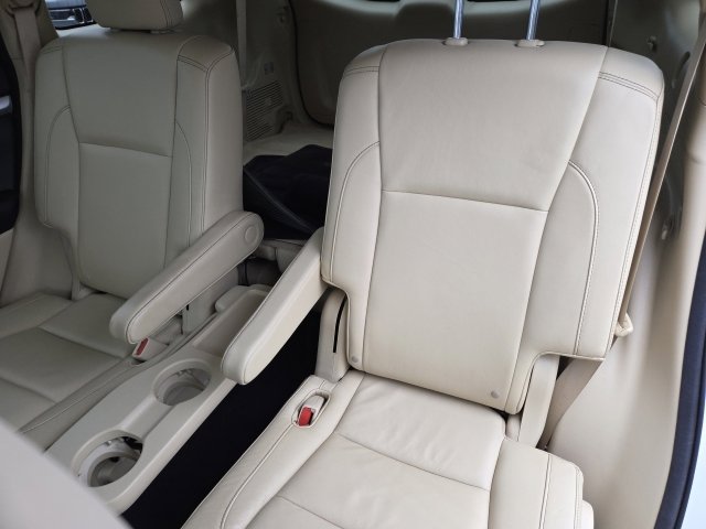Used 2015 Toyota Highlander XLE AWD/4WD image 15