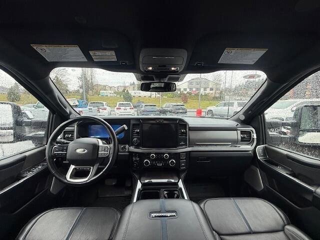 Used 2025 Ford F450 Platinum w/ FX4 Off-Road Package image 13