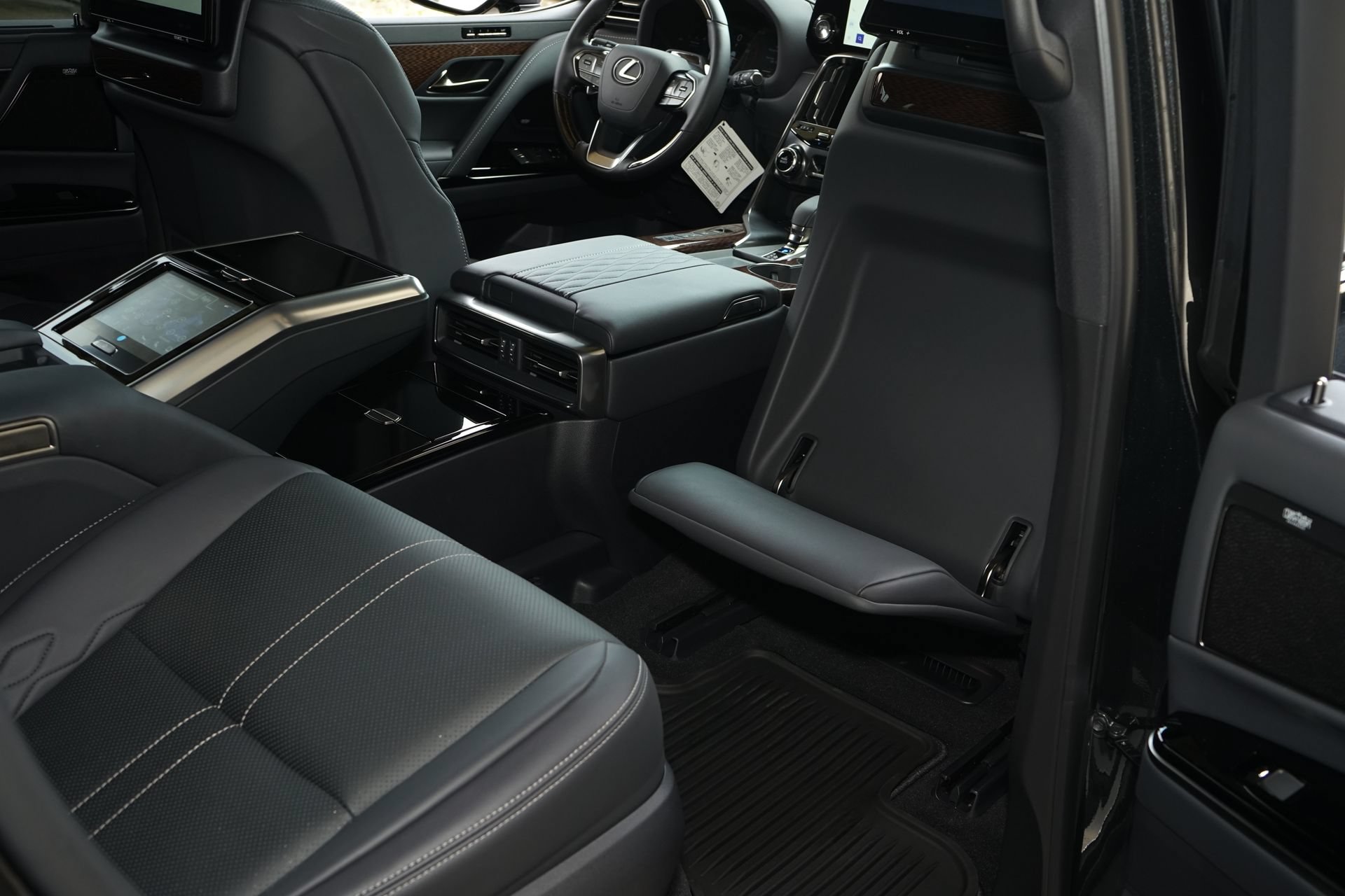Used 2026 Lexus LX 700h Ultra Luxury AWD/4WD image 25