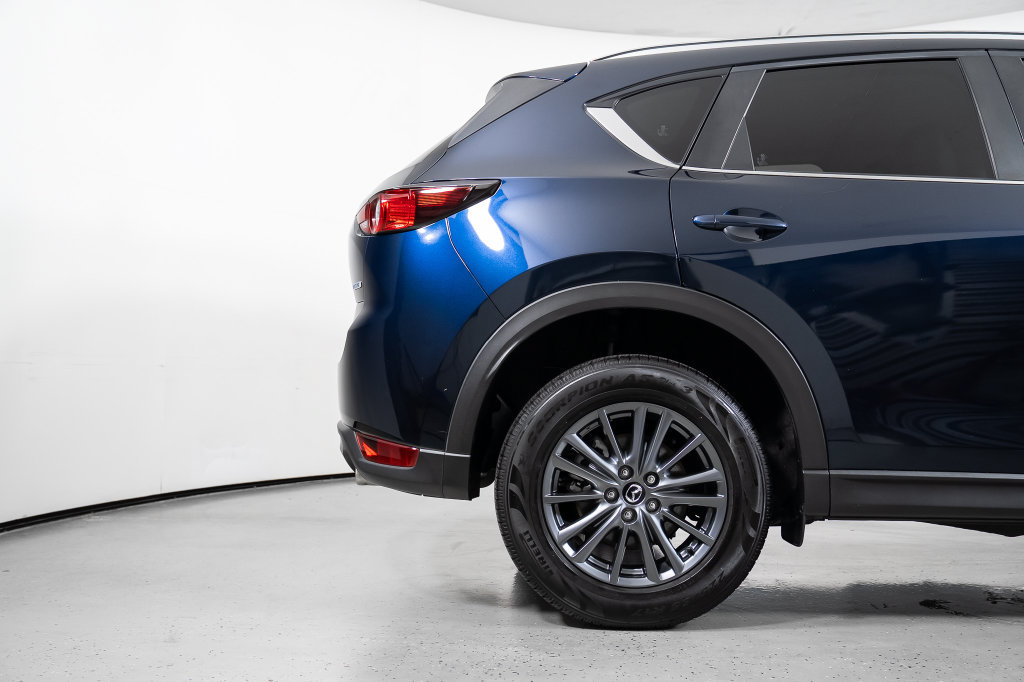 Used 2021 MAZDA CX-5 Touring FWD image 5