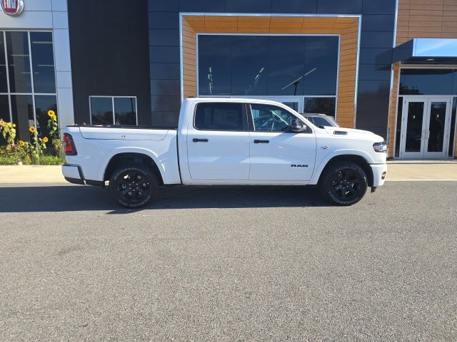 New 2026 RAM 1500 4x4 Crew Cab image 7