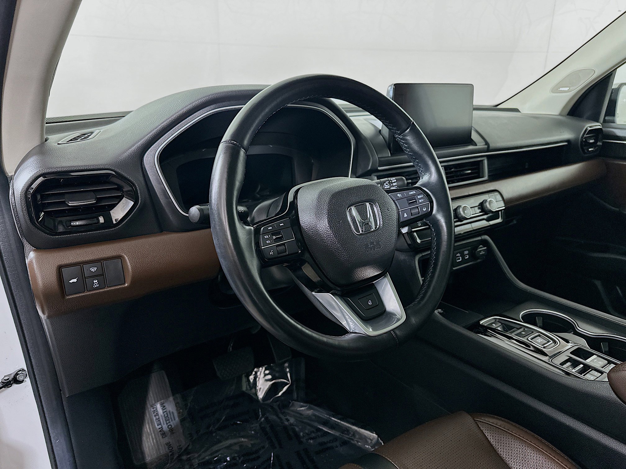 Used 2025 Honda Pilot Elite image 9