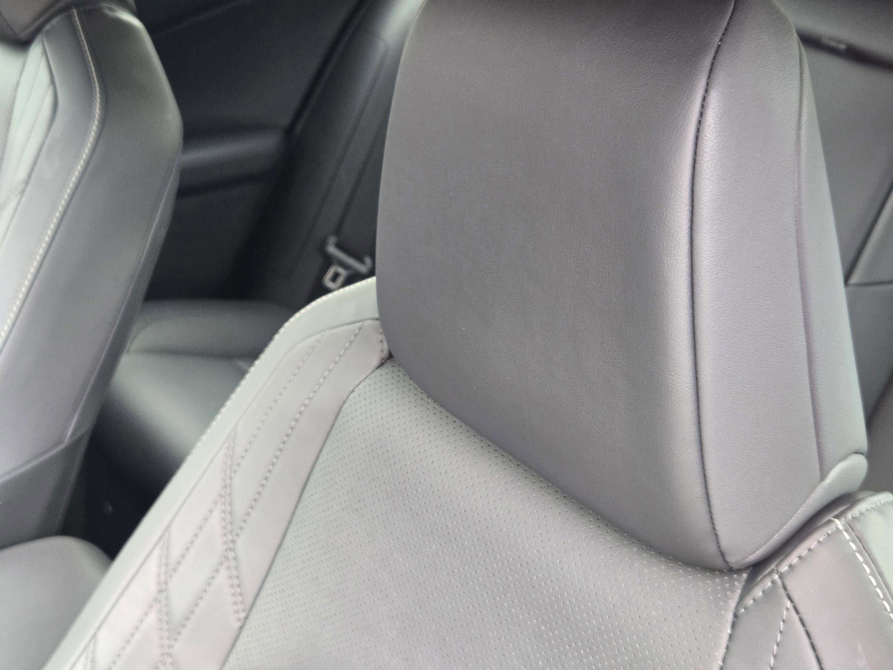 Used 2025 Lexus UX 300h FWD w/ Accessory Package (Z1) image 24
