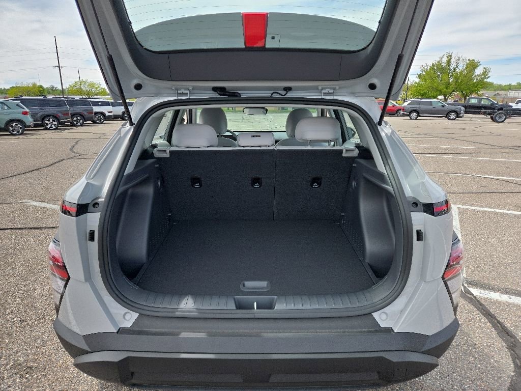 New 2026 Hyundai Kona SE AWD/4WD image 8
