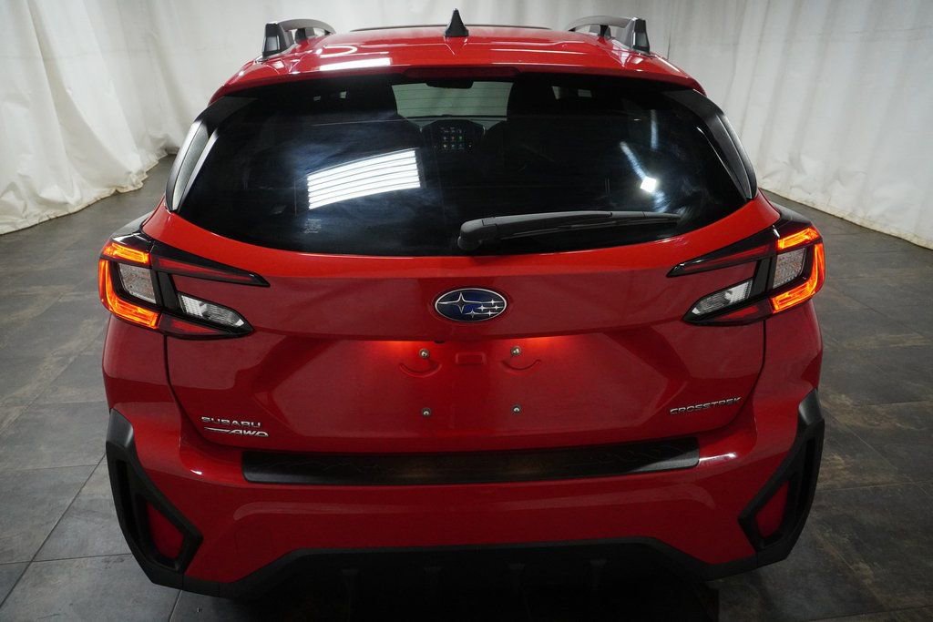 Used 2025 Subaru Crosstrek 2.0i Premium image 5