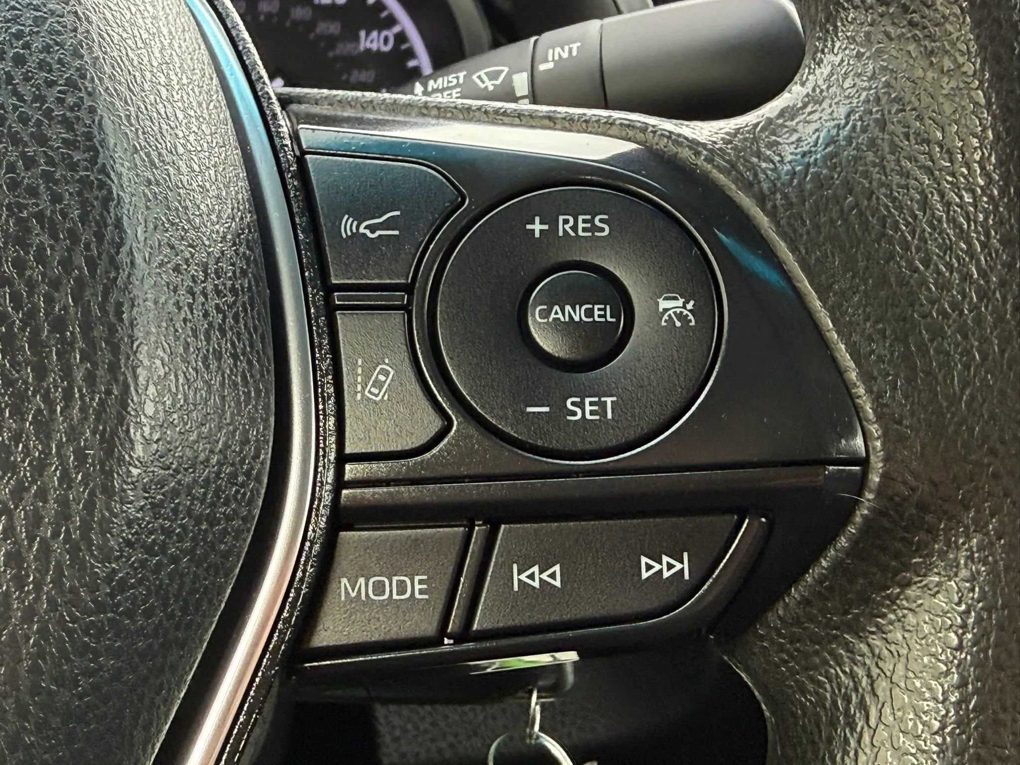 Used 2020 Toyota Camry LE image 26