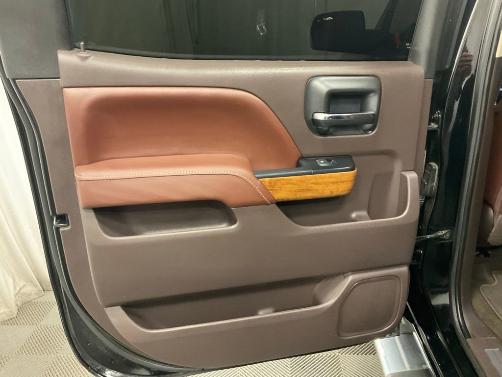 Used 2017 Chevrolet Silverado 1500 High Country AWD/4WD image 33