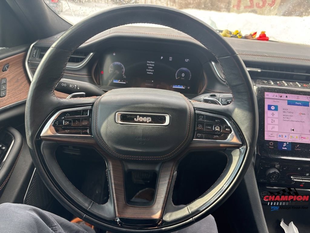 Used 2021 Jeep Grand Cherokee L Summit w/ Advanced Protech Group IV image 18