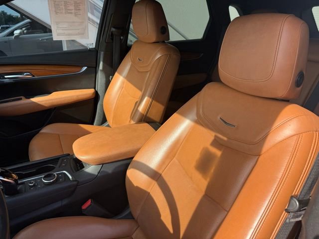 Used 2021 Cadillac XT5 Premium Luxury FWD image 11