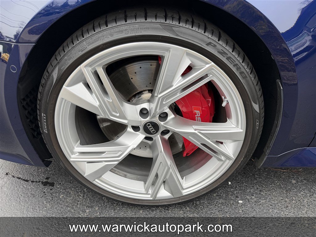 Used 2021 Audi RS 6 w/ Carbon Optic Package AWD/4WD image 13