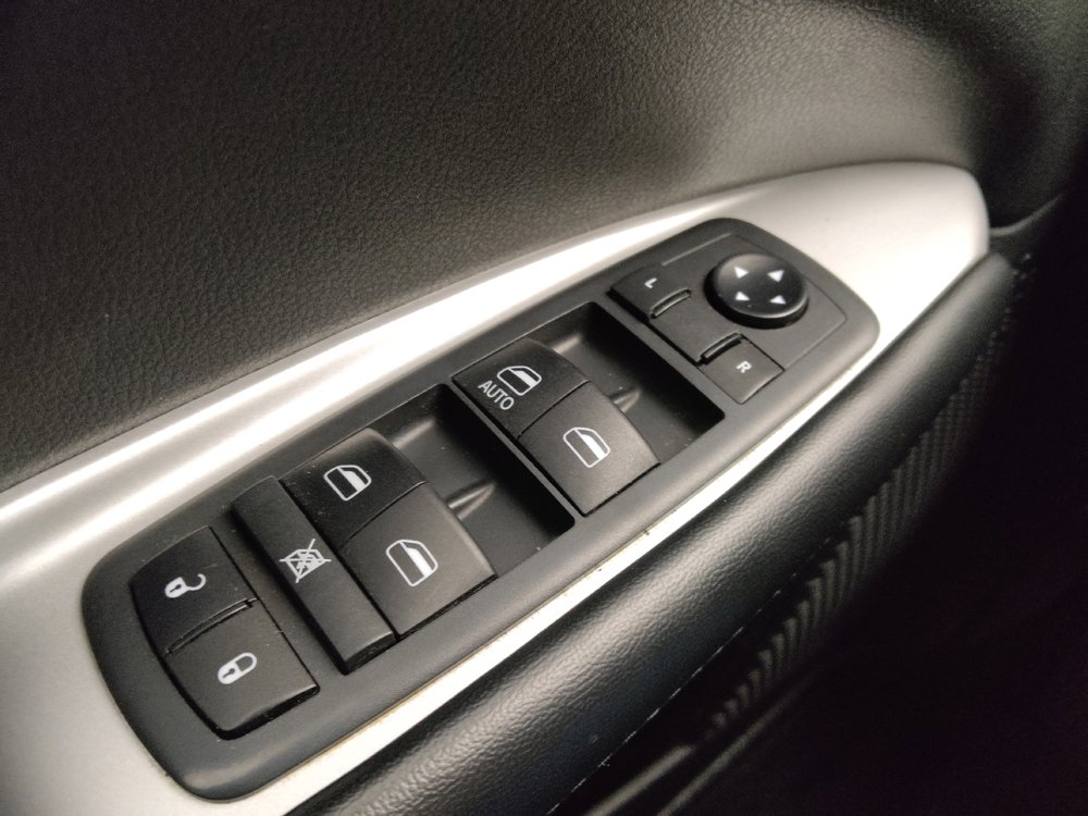 Used 2020 Dodge Journey SE w/ SE Popular Equipment Group image 27