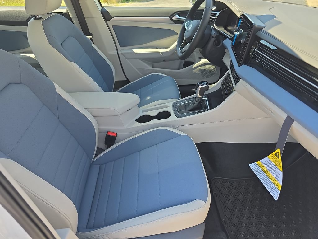 New 2026 Volkswagen Jetta SE FWD image 10
