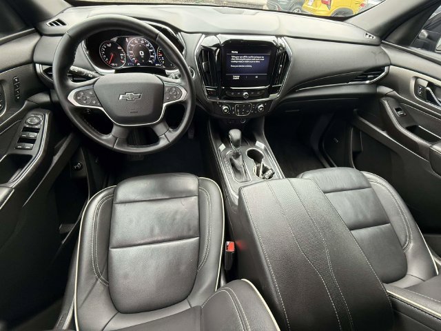 Used 2023 Chevrolet Traverse Premier w/ Redline Edition FWD image 12