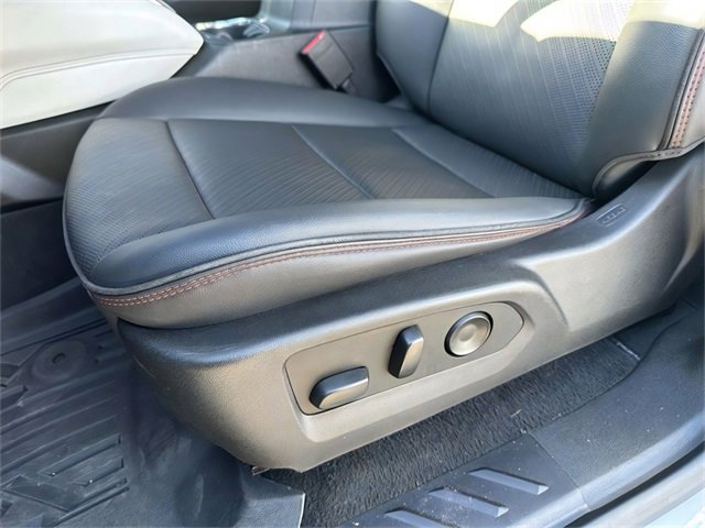 Used 2024 GMC Canyon AT4X image 19