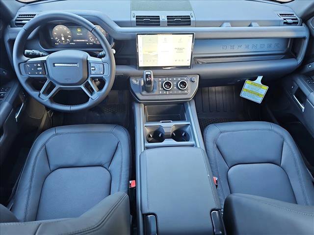 Used 2025 Land Rover Defender 110 X-Dynamic SE image 9