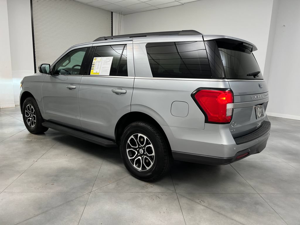 Used 2024 Ford Expedition XLT RWD image 6
