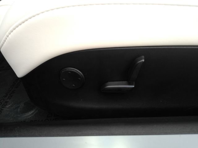 Used 2019 Tesla Model S Performance image 18