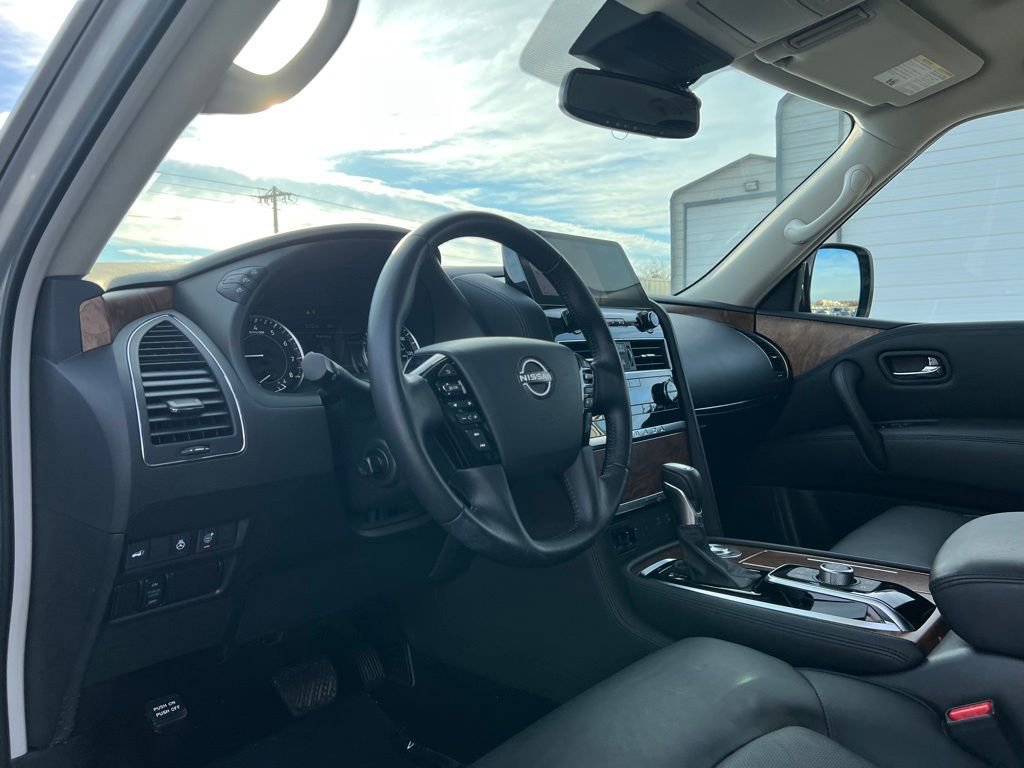Used 2024 Nissan Armada SL w/ Captain's Chairs Package image 10