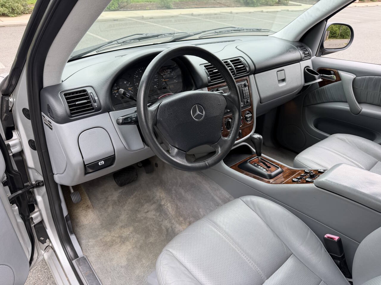 Used 2001 Mercedes-Benz ML 320 4MATIC image 12