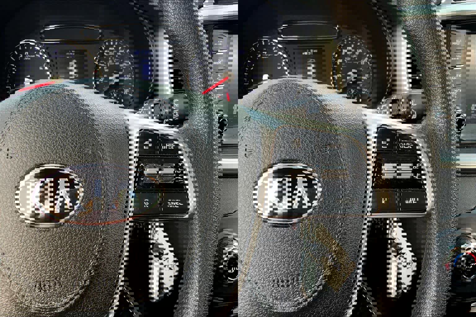 Used 2019 Kia Sorento LX image 23