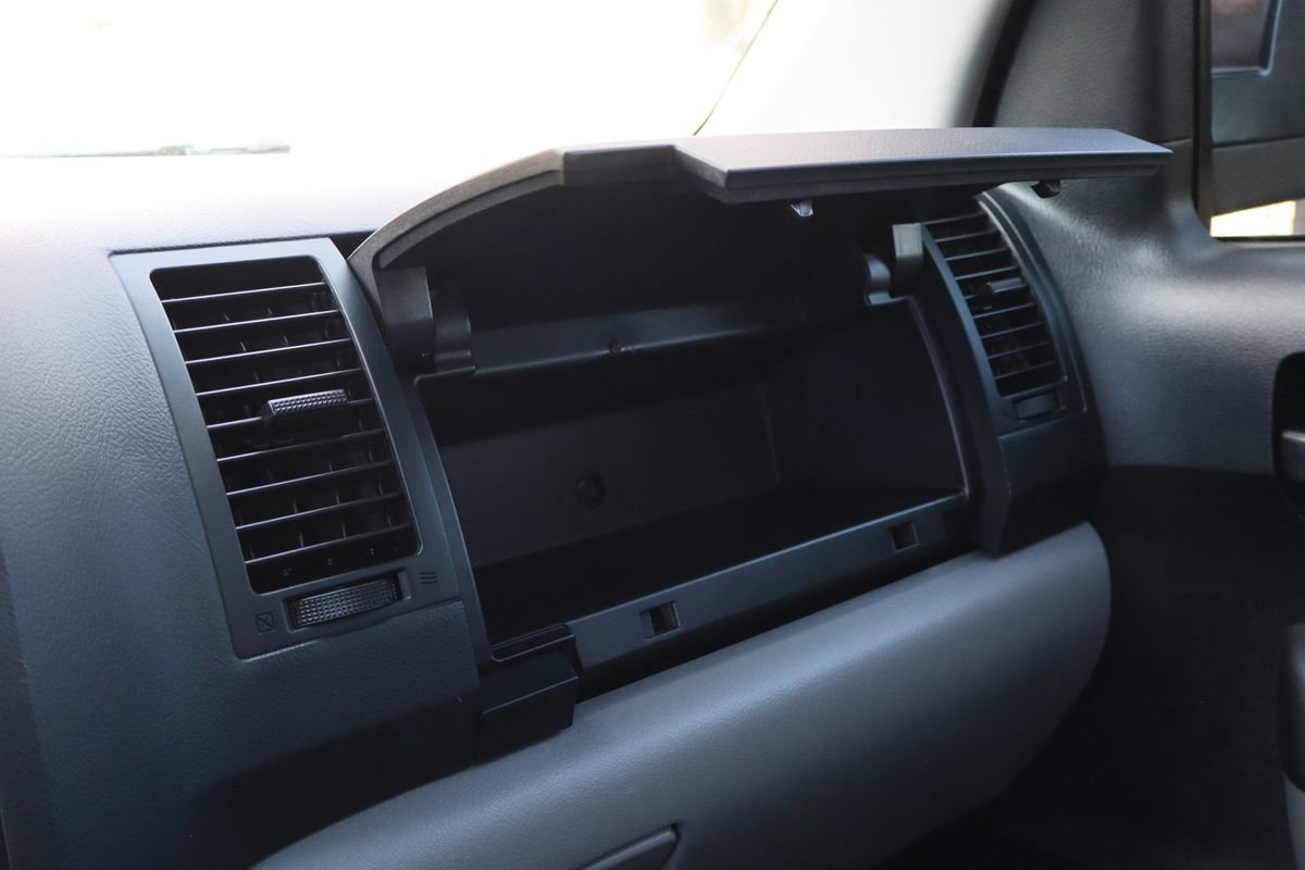 Used 2010 Toyota Sequoia SR5 image 39