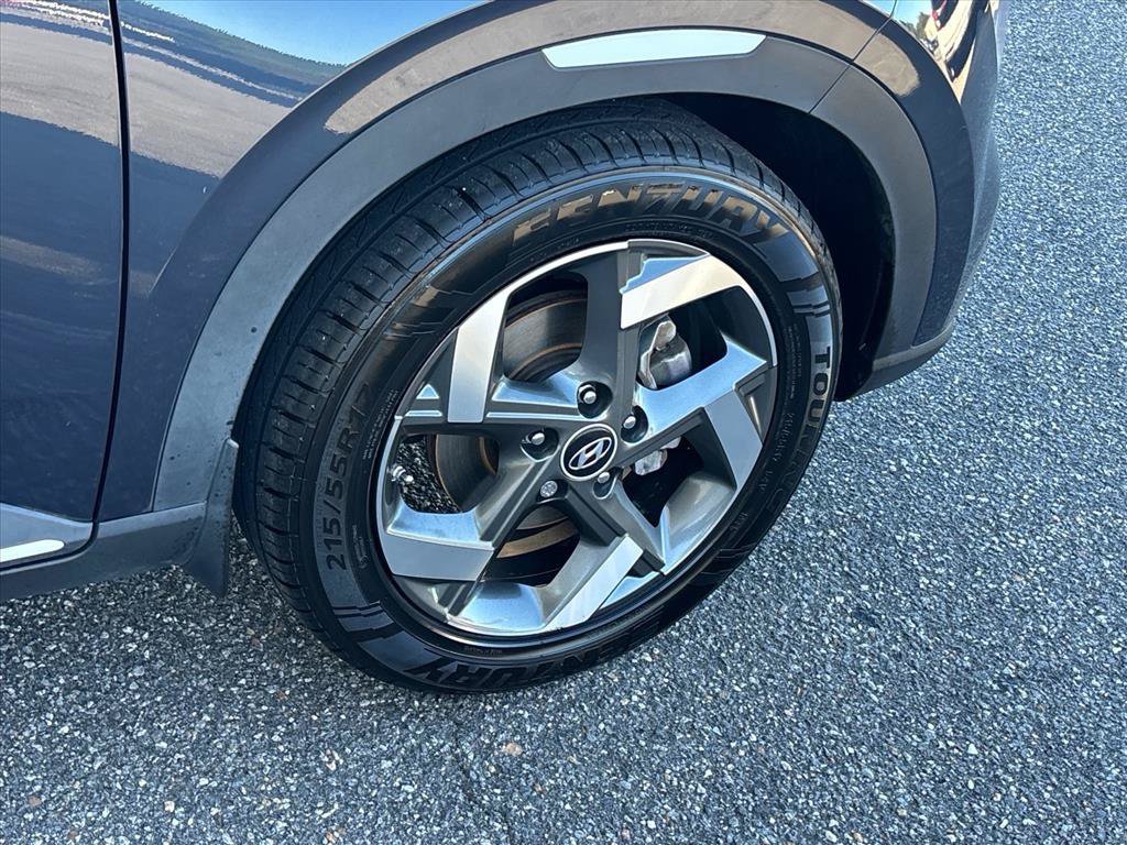 Used 2022 Hyundai Venue Limited FWD image 28
