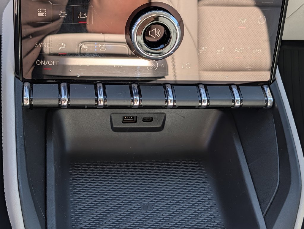 New 2027 GMC Terrain Denali w/ LPO, Floor Liner Package AWD/4WD image 16