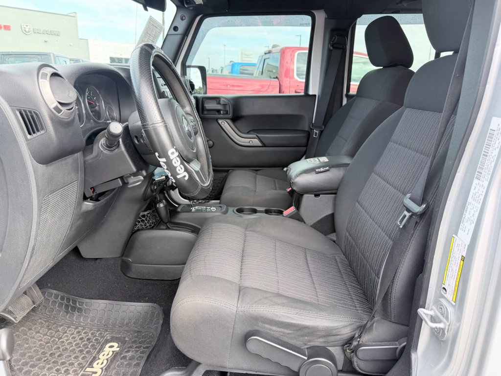 Used 2012 Jeep Wrangler Unlimited Sport AWD/4WD image 19