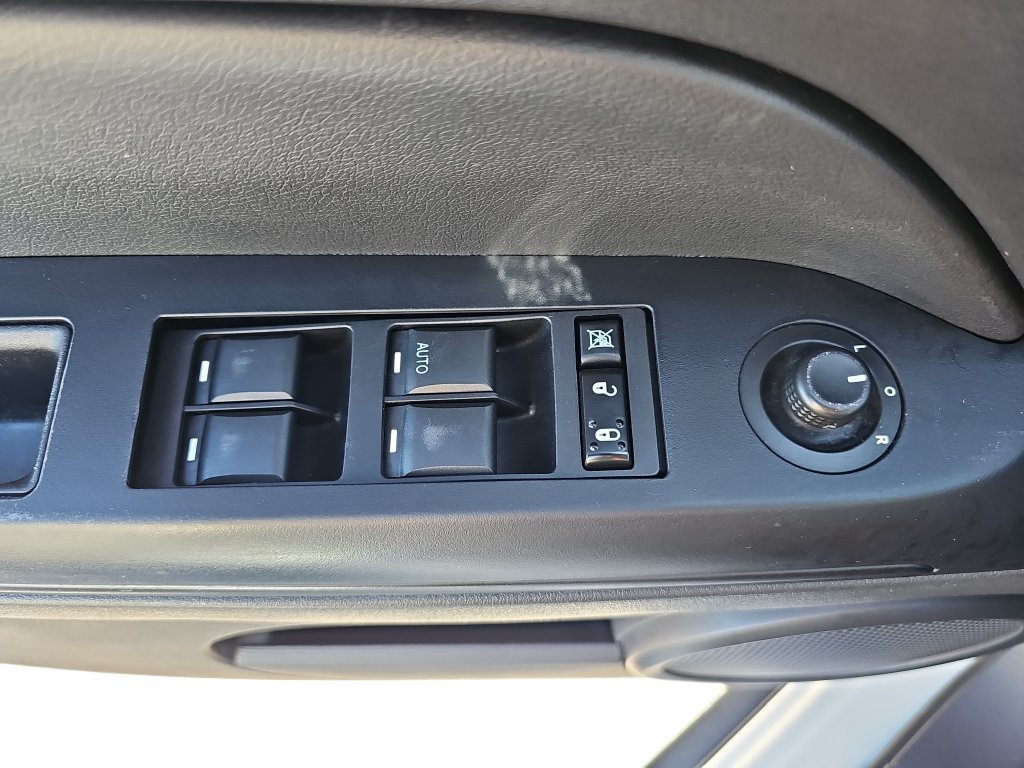 Used 2012 Jeep Compass Latitude FWD image 26