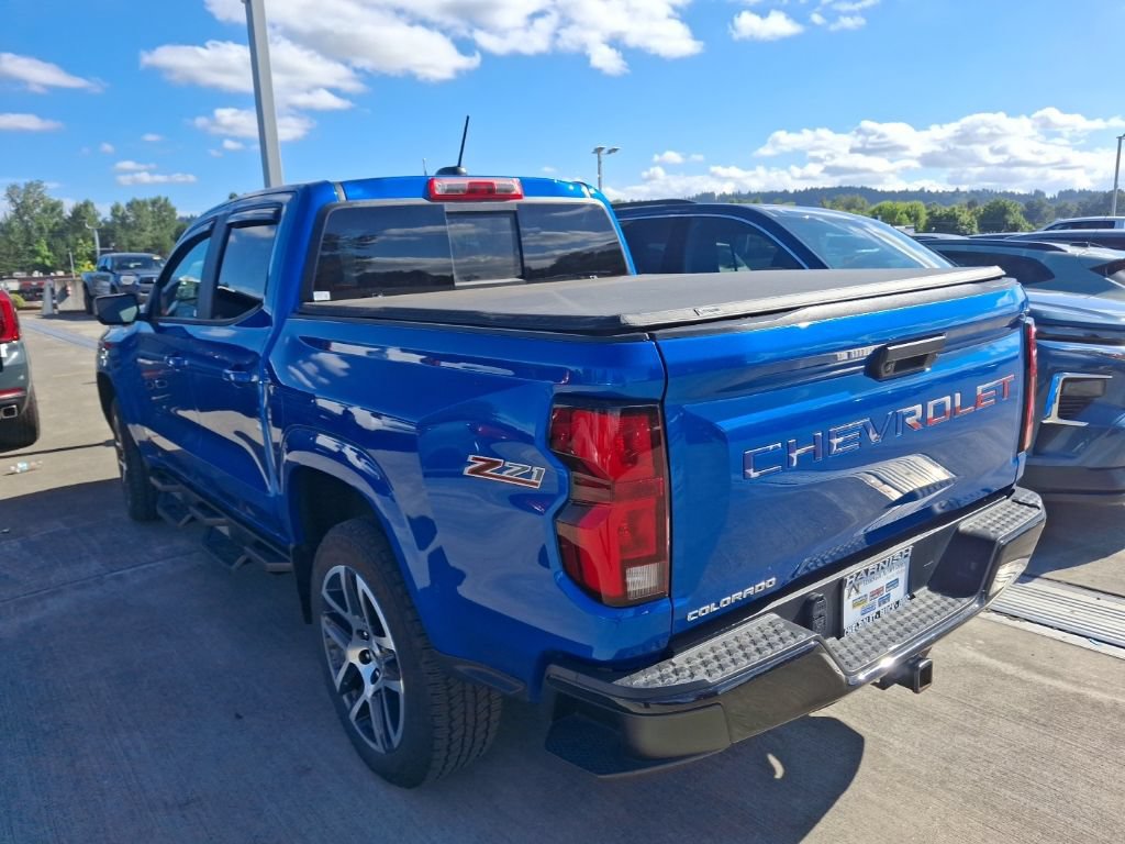 Used 2023 Chevrolet Colorado Z71 w/ Advanced Trailering Package AWD/4WD image 12