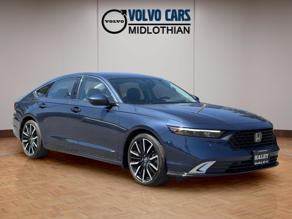 Used 2025 Honda Accord Touring image 1