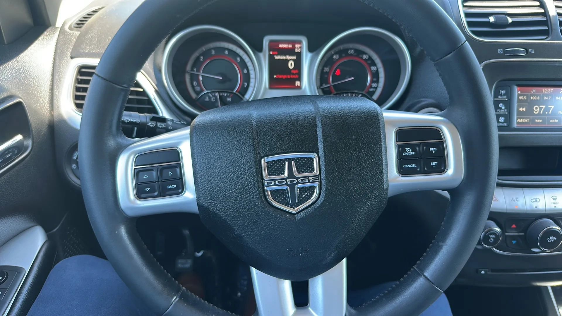 Used 2019 Dodge Journey SE w/ Premium Group image 18
