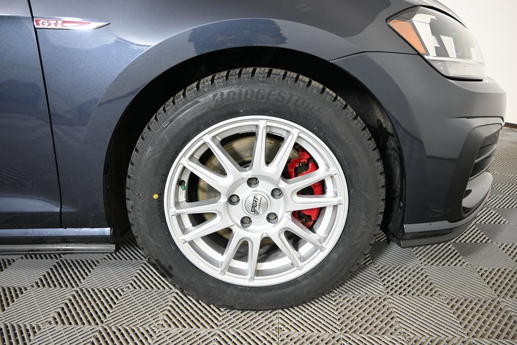 Used 2018 Volkswagen Golf 4-Door image 11