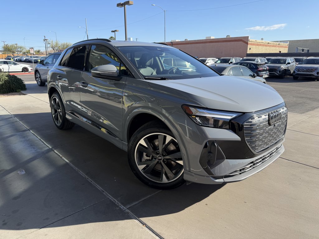 Used 2024 Audi Q4 e-tron Premium Plus w/ Premium Plus image 6
