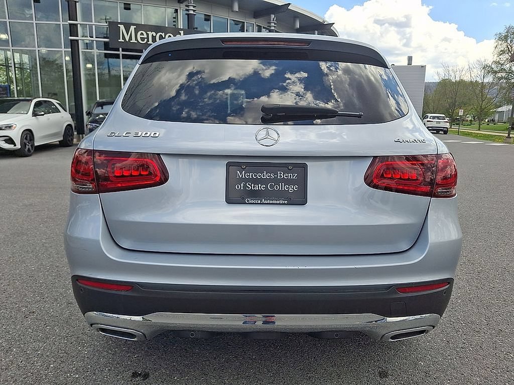 Used 2022 Mercedes-Benz GLC 300 4MATIC image 9